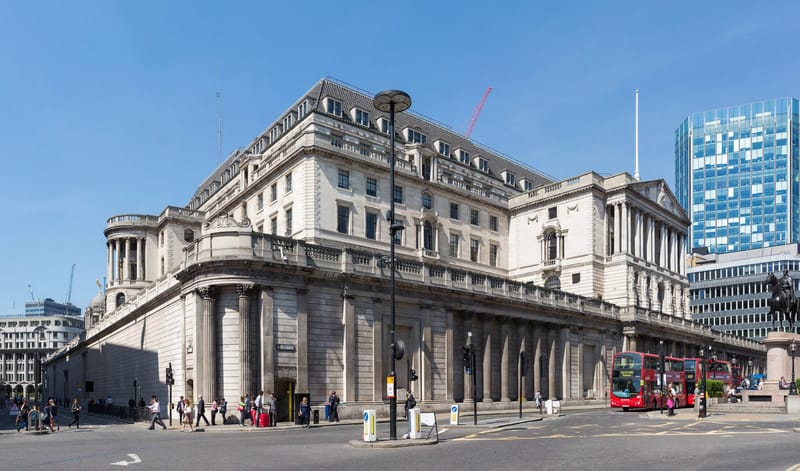 El edificio del Banco de Inglaterra en la City de Londres, visto desde Lombard Street