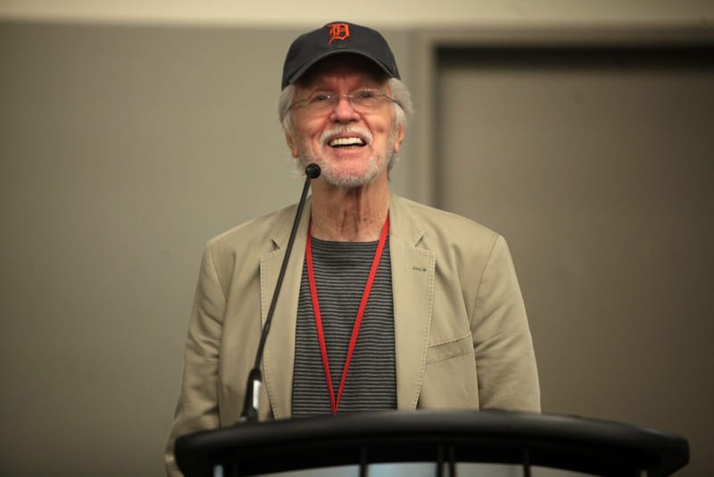 Actor Tom Skerritt speaking at the 2014 Phoenix Comicon Fan Fest in Glendale, Arizona