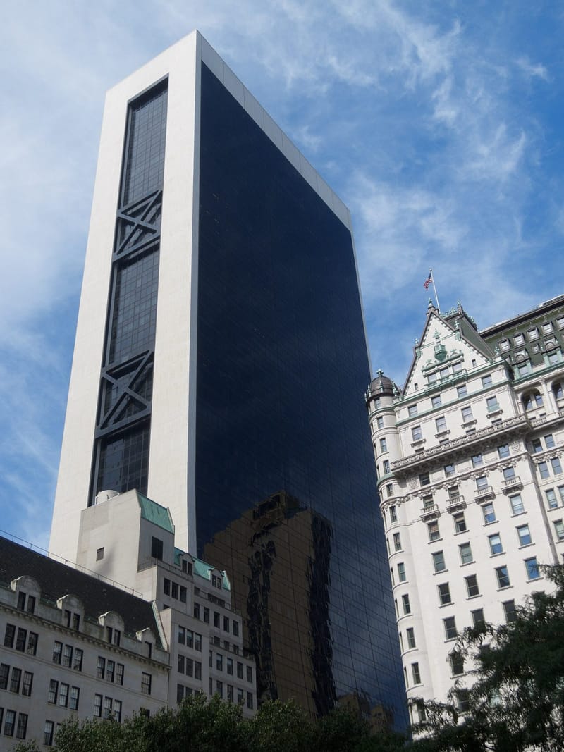 The Solow Building at 9 West 57th Street in New York, where Apollo Global Management has its headquarters